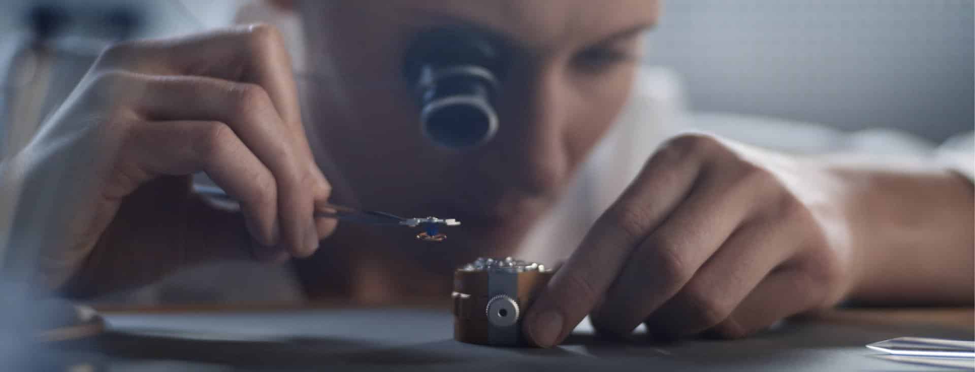 rolex-watchmaking-wmmvmt_2212jb_0003_r-portrait rolex watchmaking 2023 watchmaking features oyster case still digital master rgb landscape