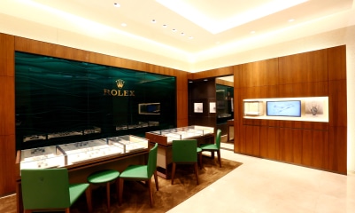 Contact information for the Rolex Vendôme store