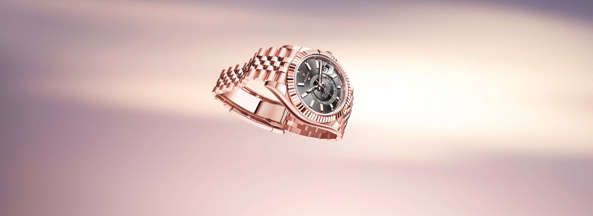 rolex-new-watches-2024-sky-dweller-ambiance-portrait