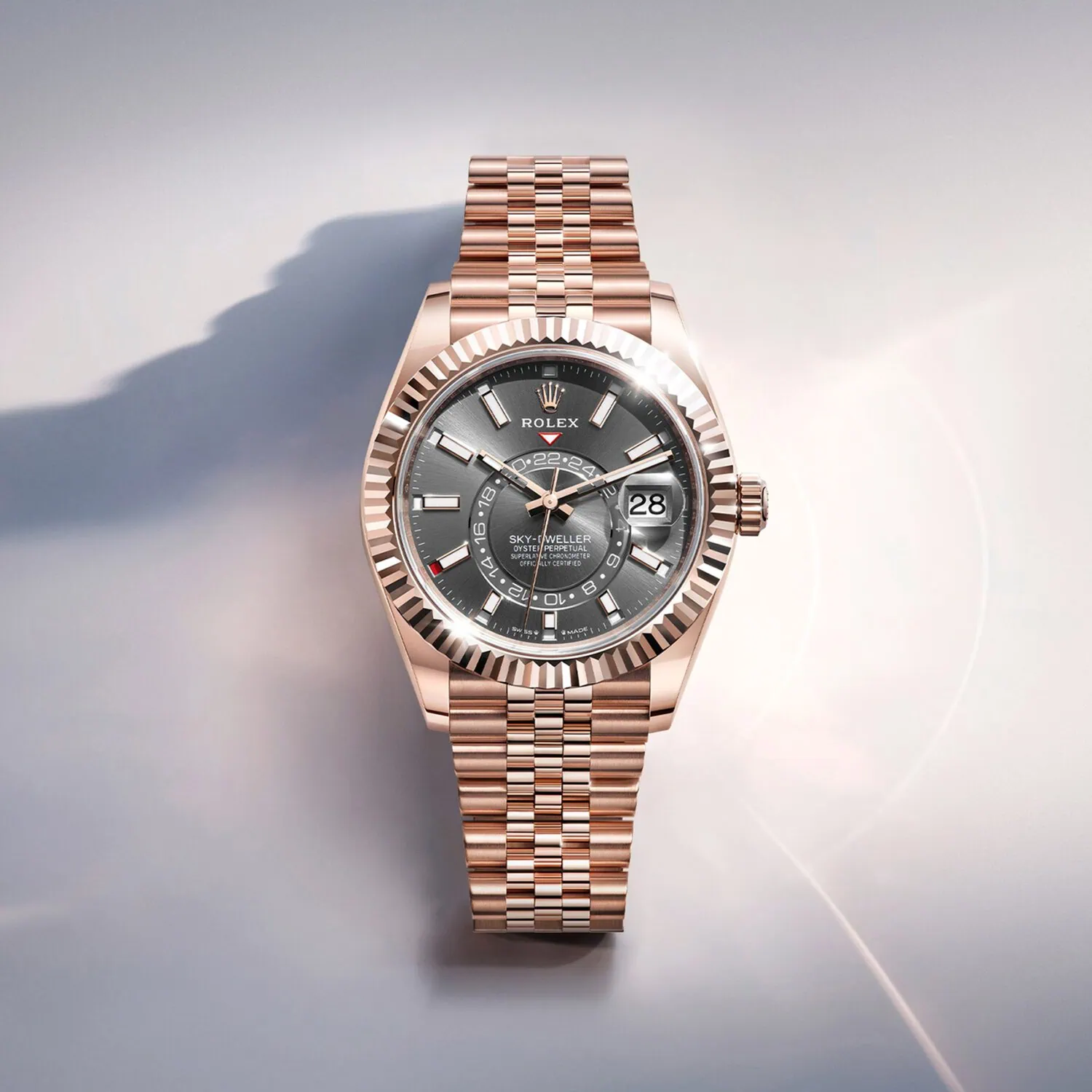 Rolex Sky-Dweller 18 ct Everose gold, M336935-0008